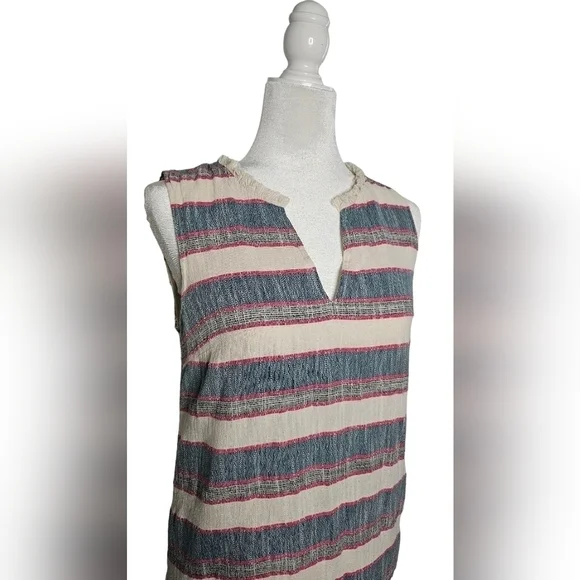 Holding Horses Anthropologies Cream & blue & red stripes w/ fringe v-neck size 6 - Picture 7 of 13